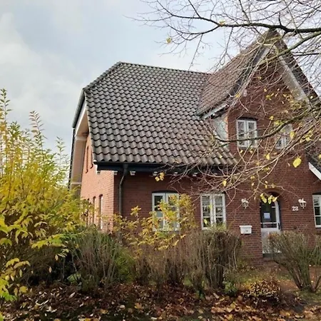 Strandstrasse 28, Haushaelfte Links Nieblum